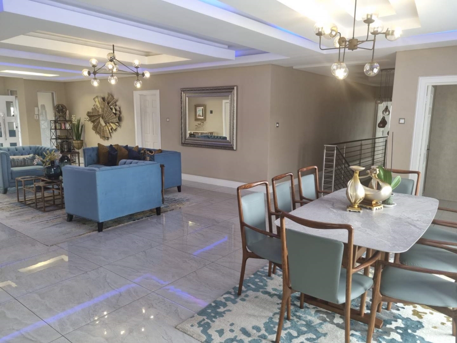 5 Bedroom Property for Sale in Nahoon Valley Park Eastern Cape